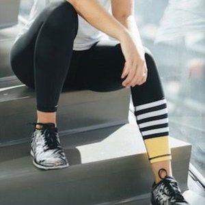 NWOT! Bumblebe Light Tight Hi Rise Leggings Sz12